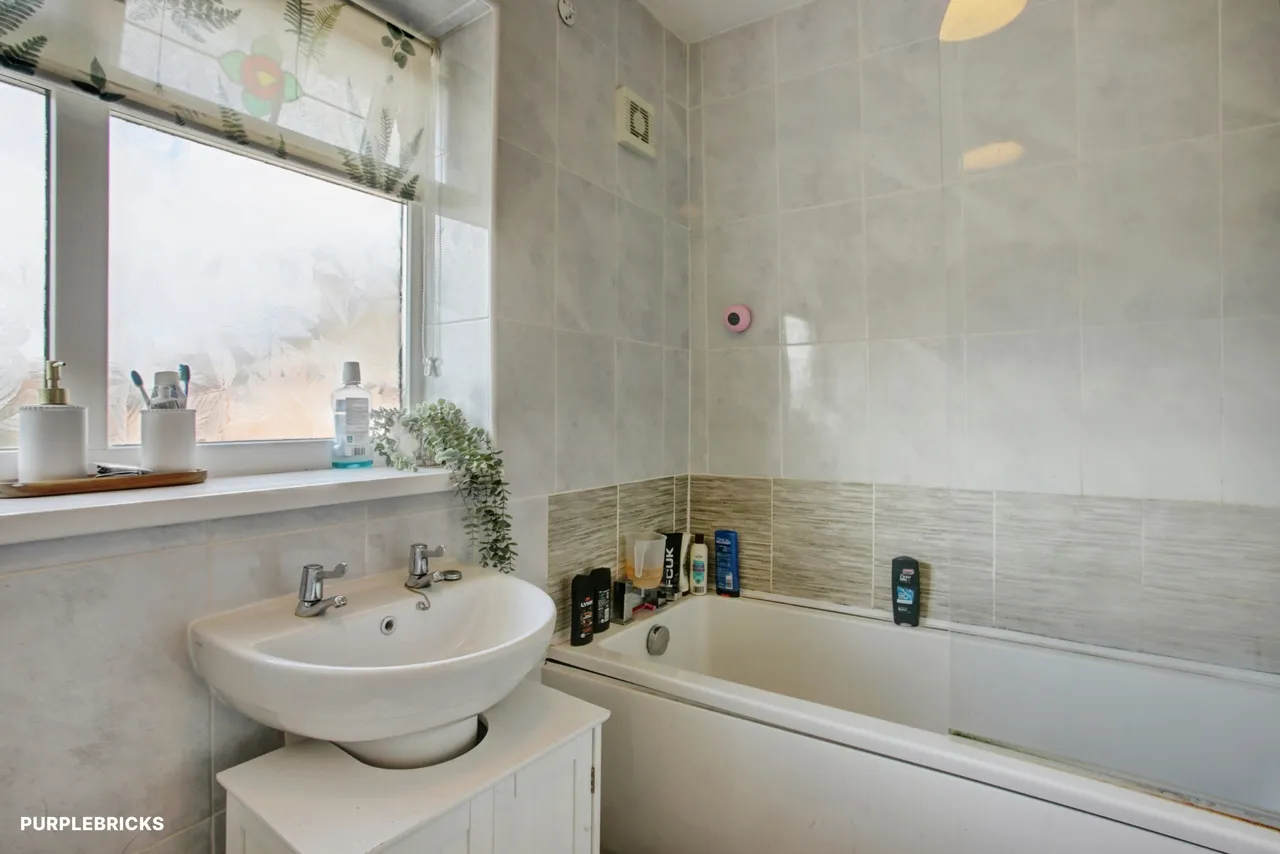 Grassbanks, Gateshead, NE10, photo 14