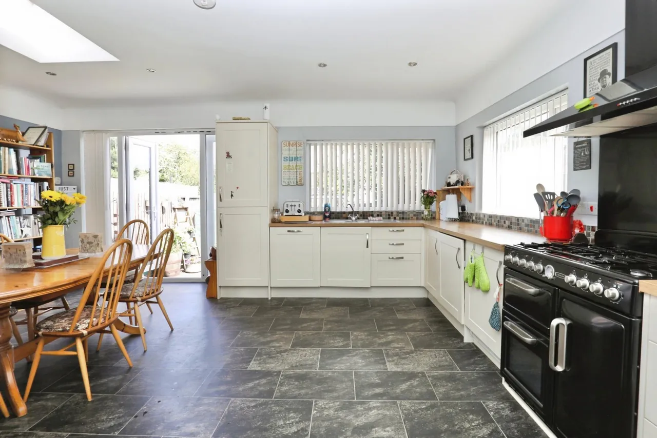 Layton Close, Liverpool, L25, photo 6
