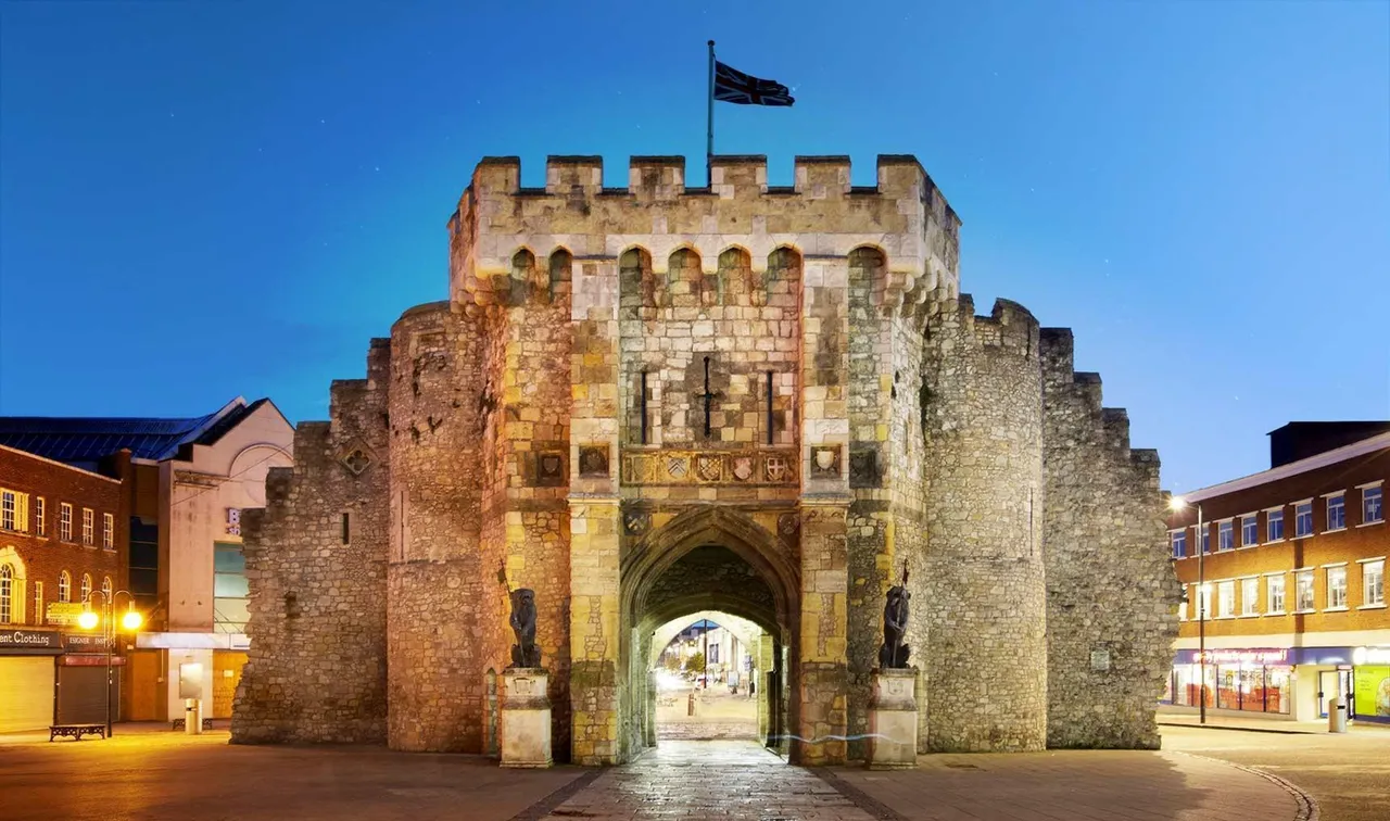 Back Of The Walls, Southampton, photo 8
