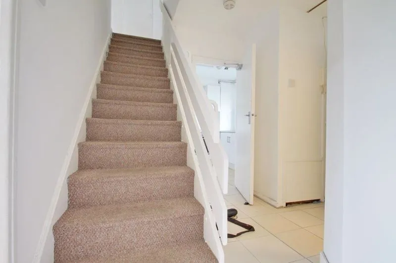 Ewen Crescent, London SW2 2PE, photo 6