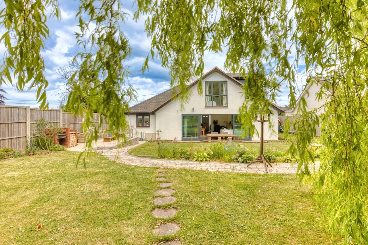5 bed house for sale, Greencroft Comeytrowe Road, Trull, TA3