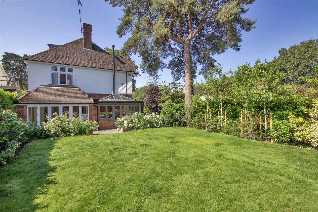 Madeira Park, Tunbridge Wells, Kent, TN2 5SY, photo 2