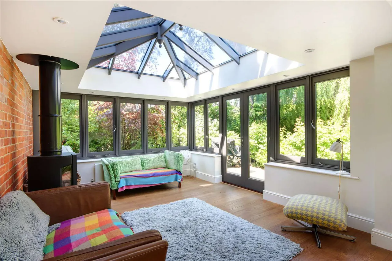 Madeira Park, Tunbridge Wells, Kent, TN2 5SY, photo 6