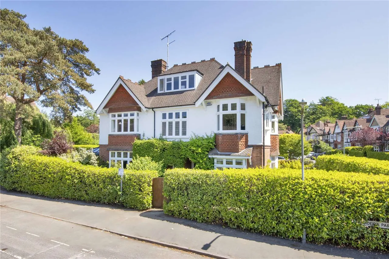 6 bed house for sale — Madeira Park, Tunbridge Wells, Kent, TN2 5SY