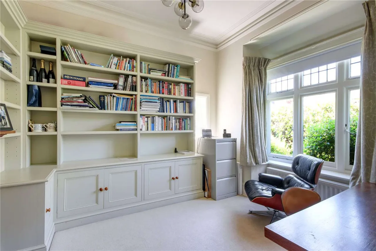 Madeira Park, Tunbridge Wells, Kent, TN2 5SY, photo 8