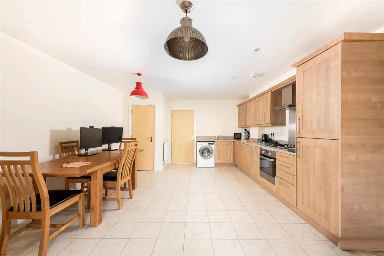 Top Fair Furlong, Redhouse Park, MK14, photo 7