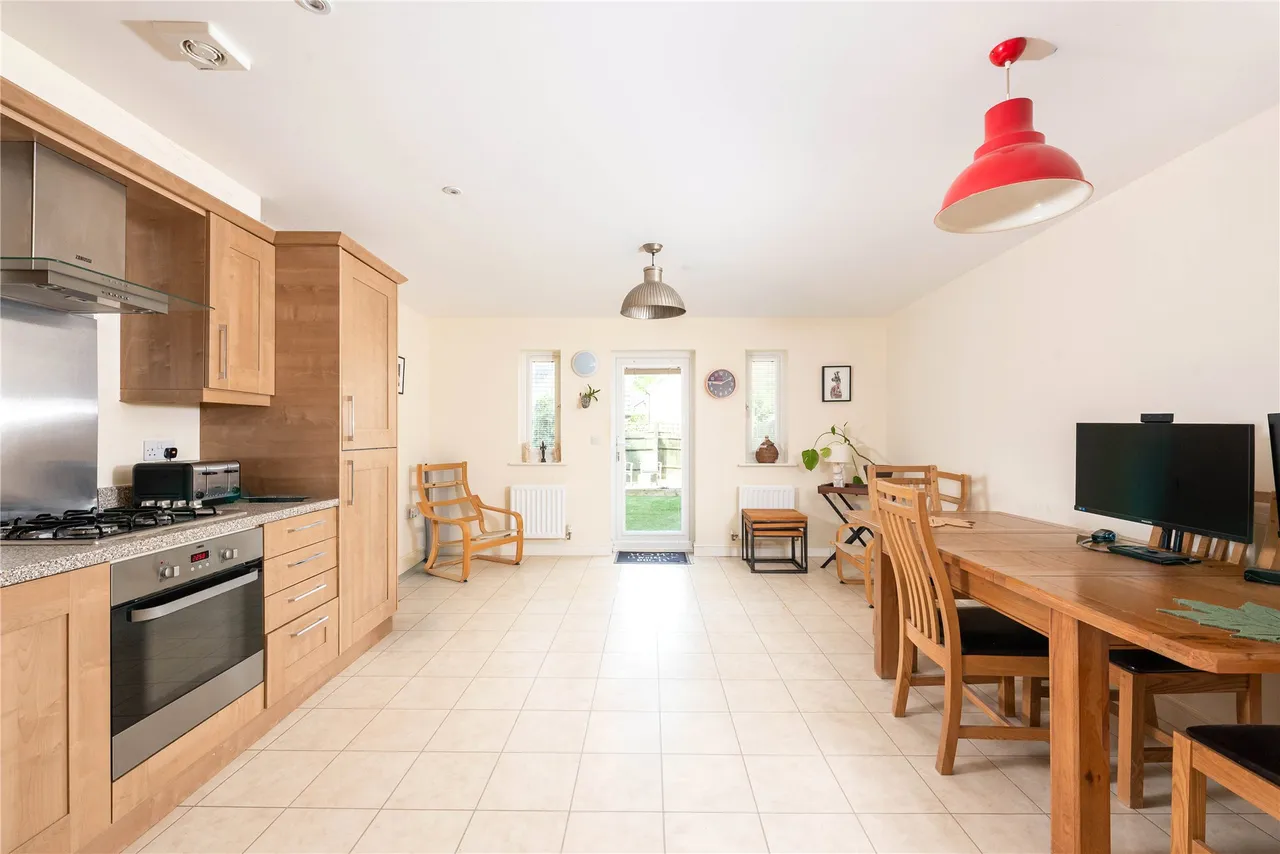 Top Fair Furlong, Redhouse Park, MK14, photo 6