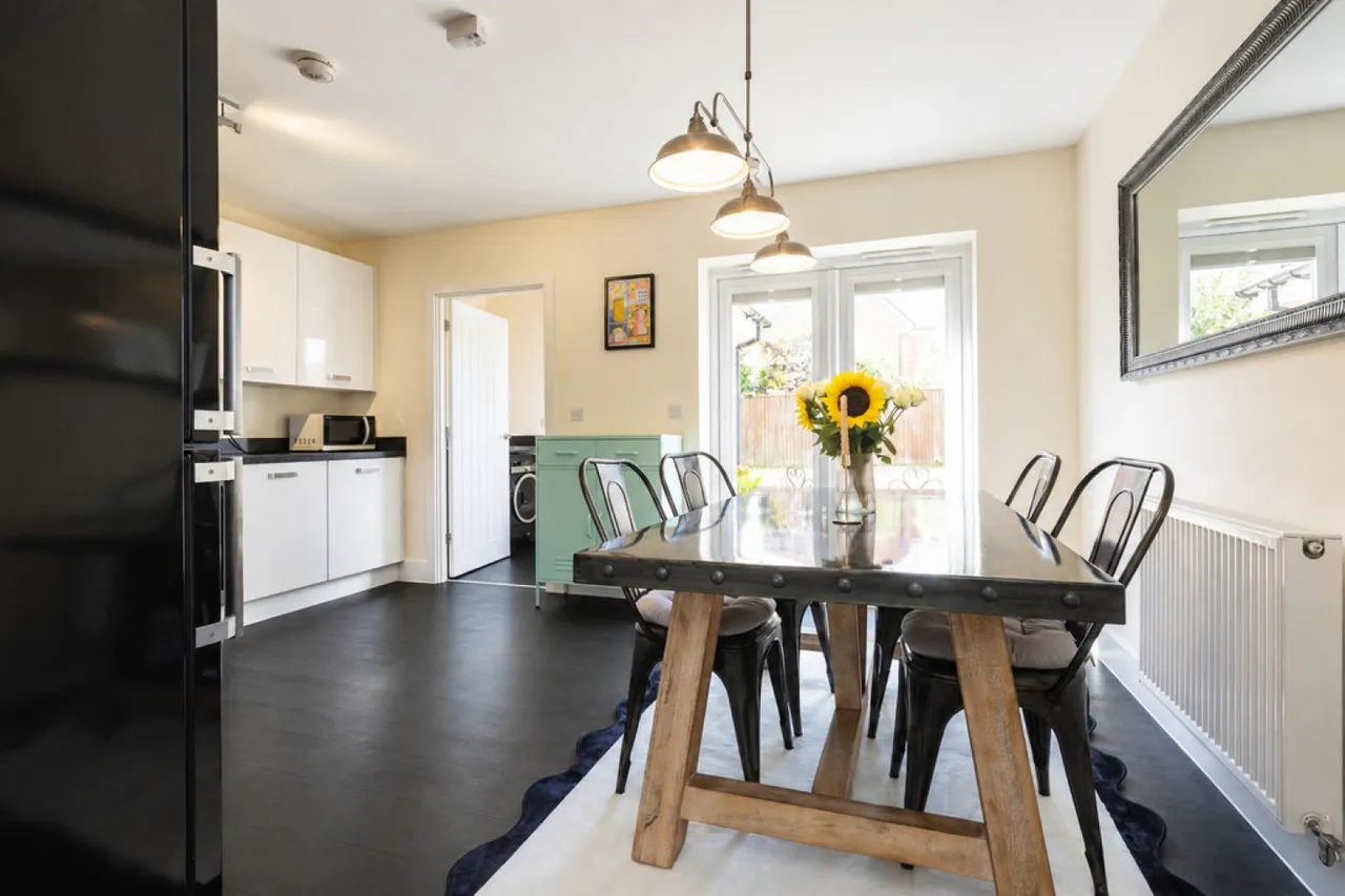Buckthorn Road, Ravenstone, photo 8