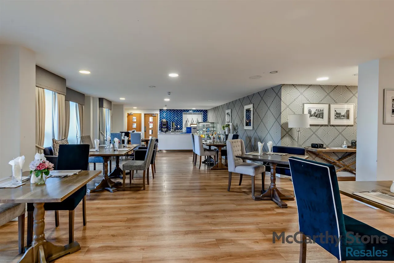 Pegs Lane, Hertford, SG13, photo 15
