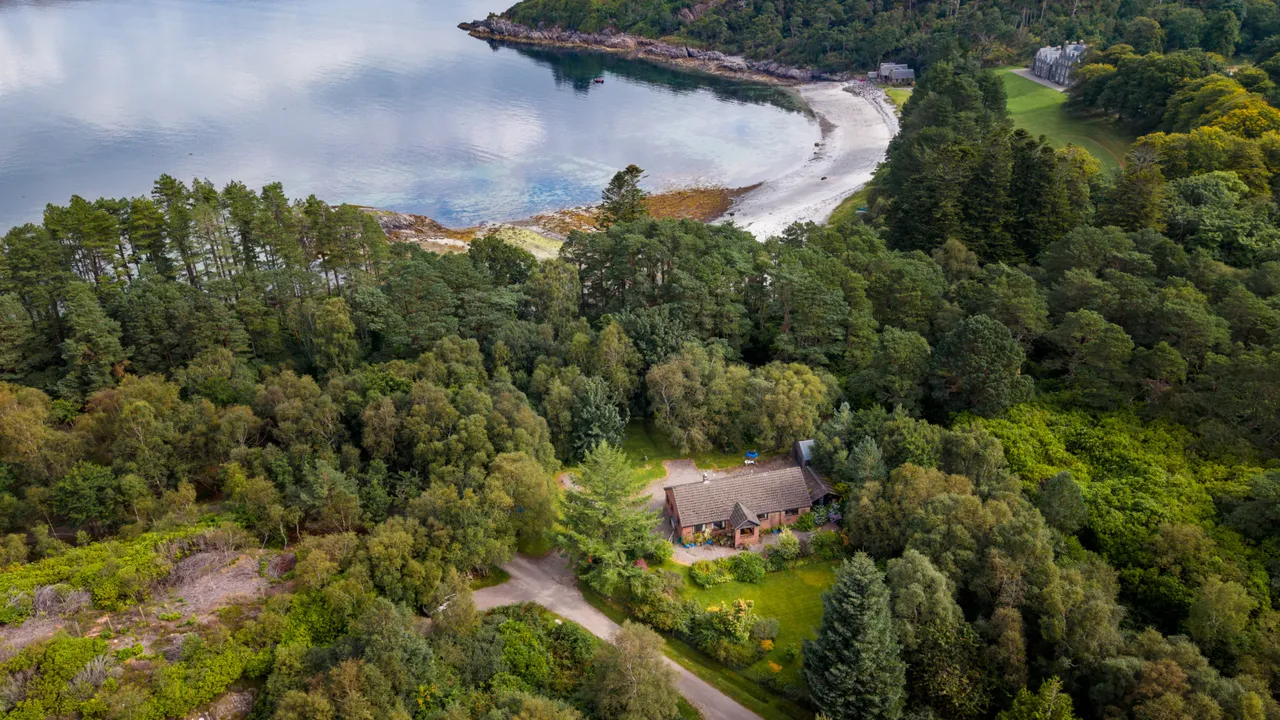 3 bed house for sale — GLENUIG, ROSHVEN, PH38 4NB