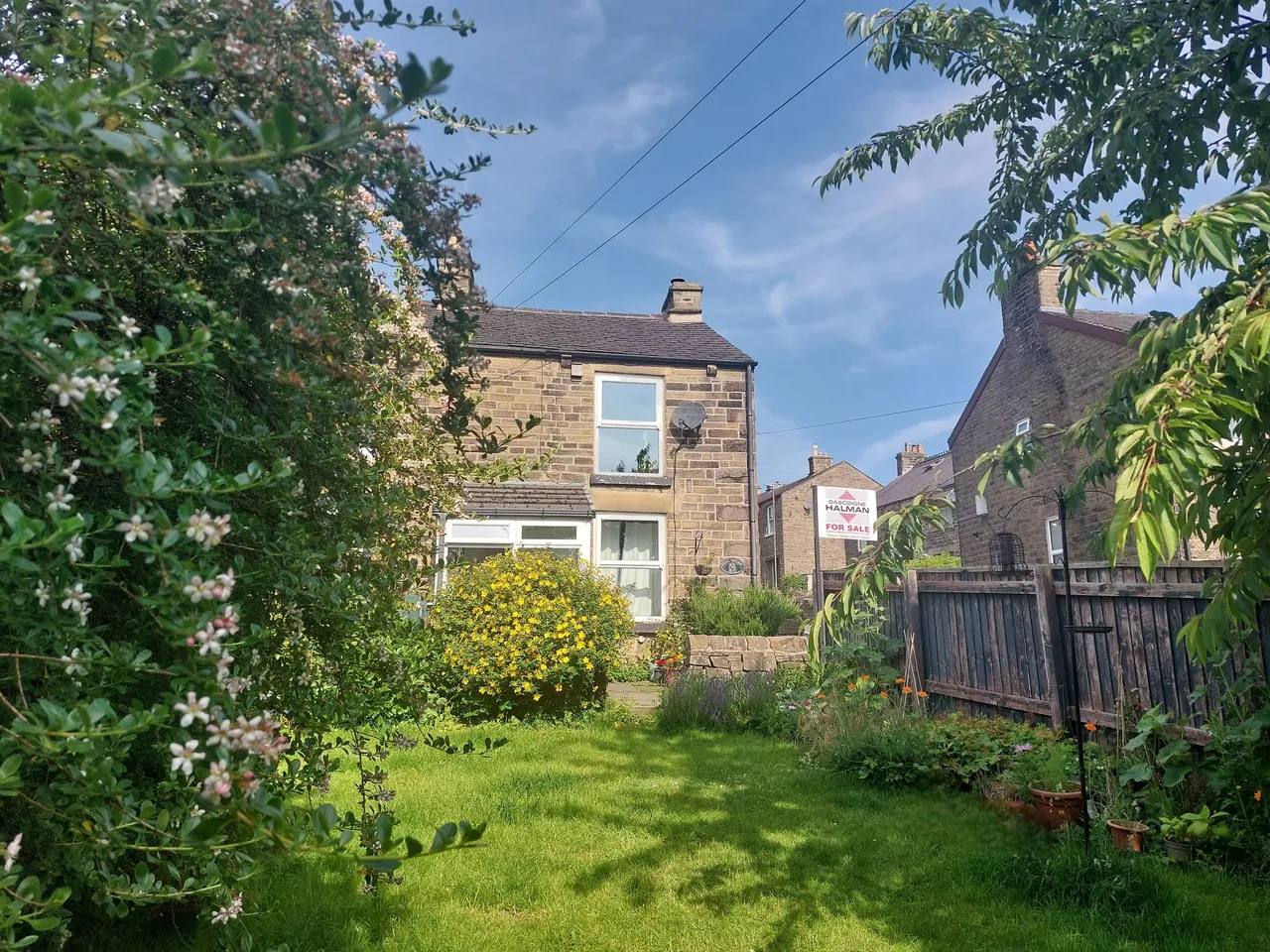 2 bed house for sale, Macclesfield Road, High Peak