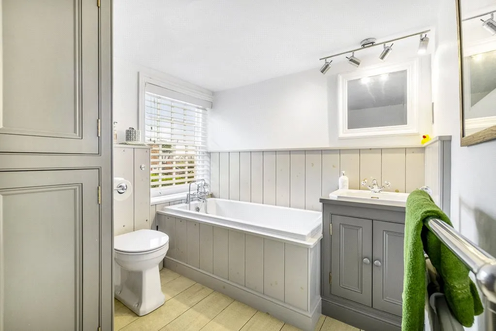Main Road, Hundleby, PE23, photo 28
