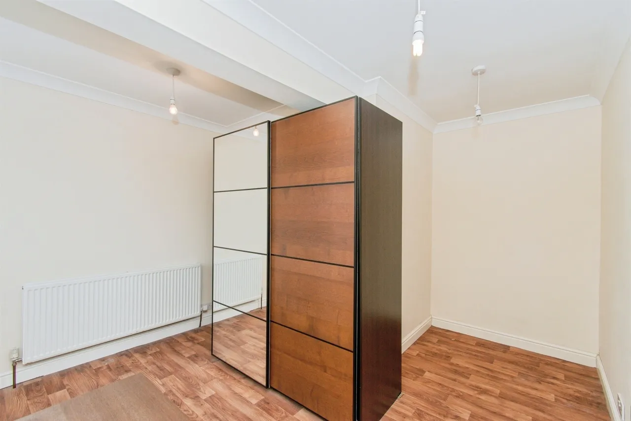 Lyon Road, PONTEFRACT, photo 11