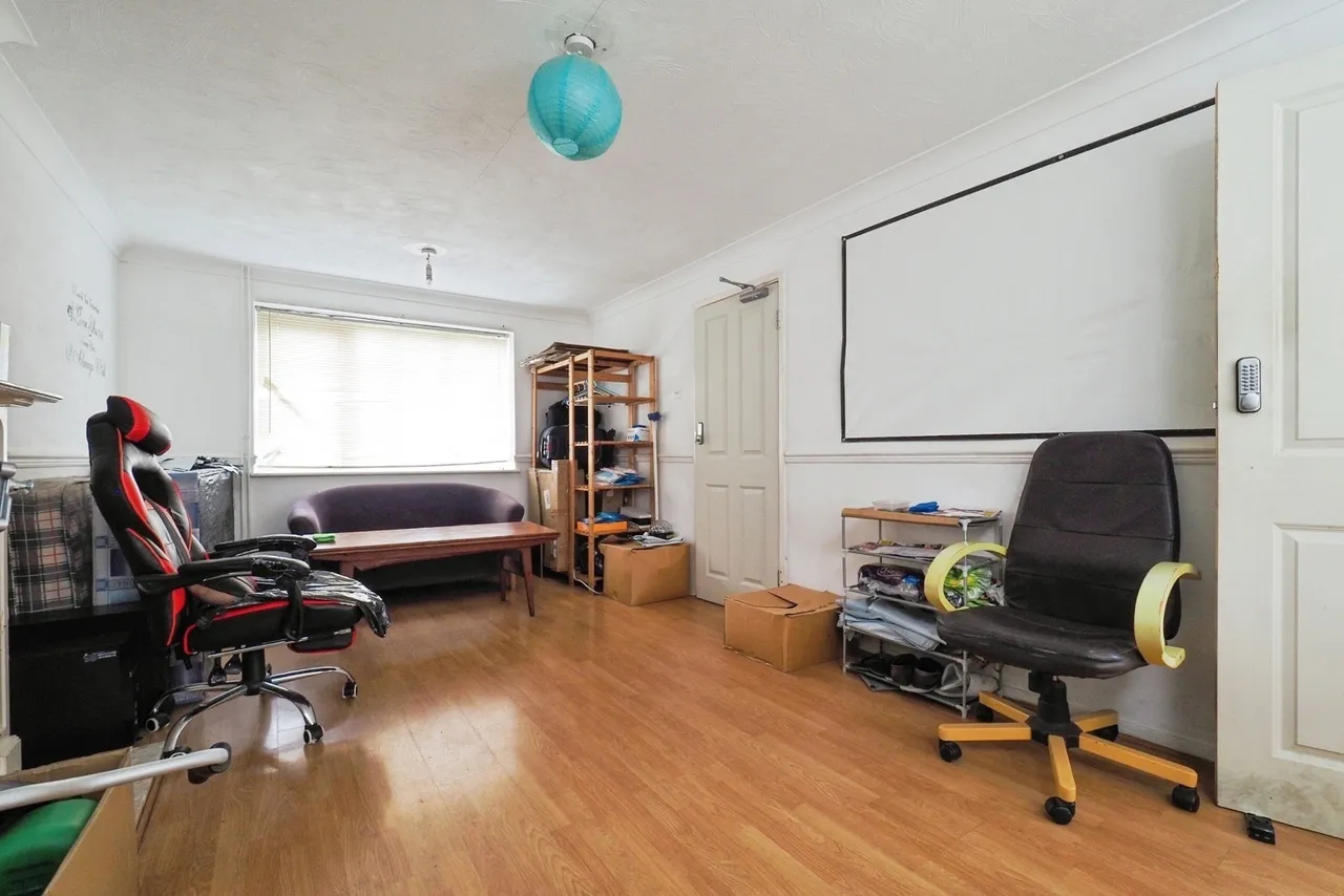 Garton Close, Beeston, Nottingham, Nottinghamshire, NG9, photo 2