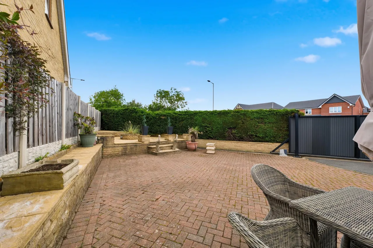 Hesley Bar, Rotherham, S61, photo 32