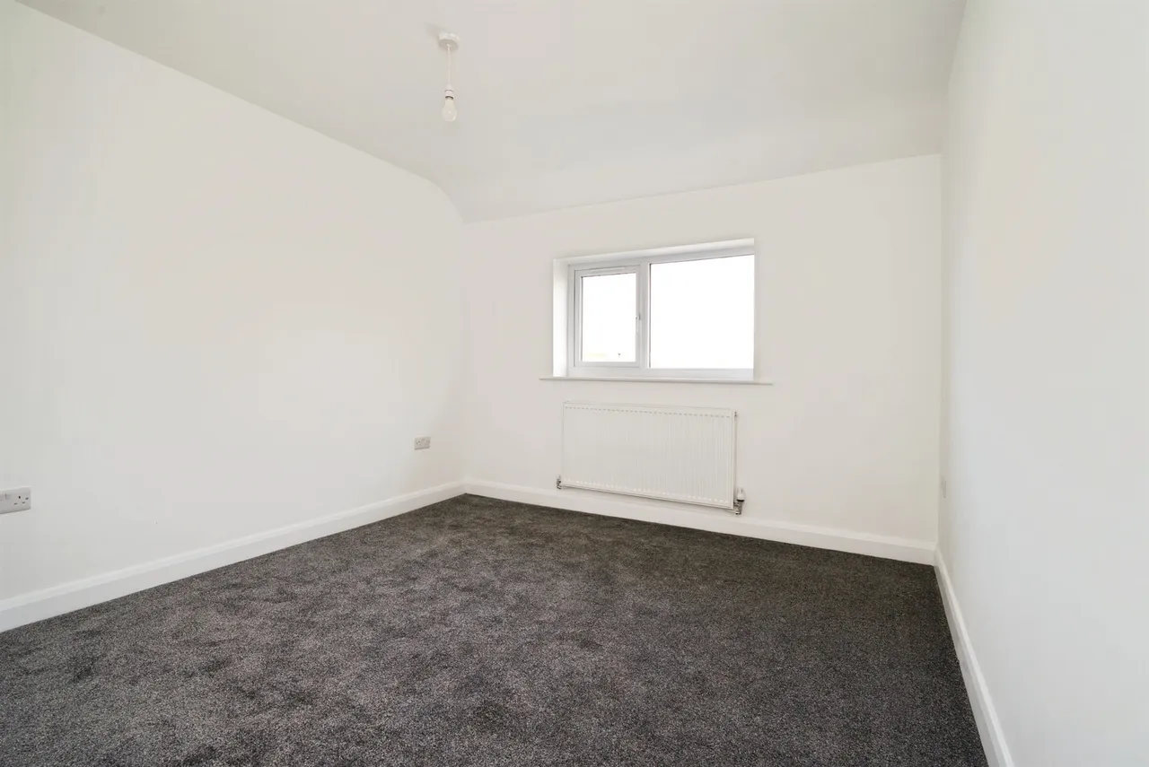 Windsor Avenue, Darton, S75, photo 11