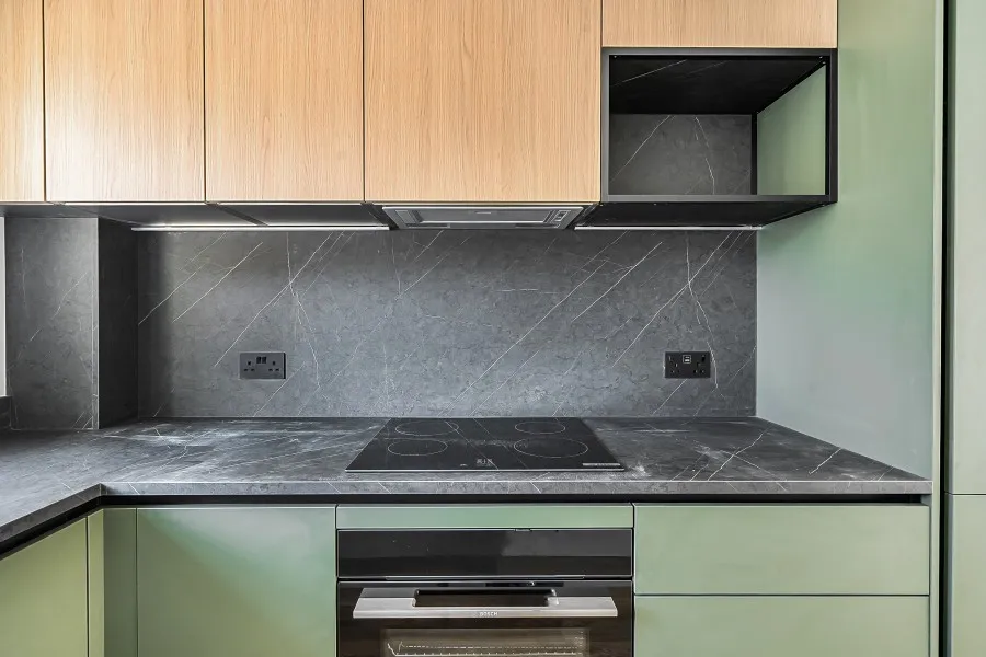 Ransom Close, Chessington, KT9, photo 7