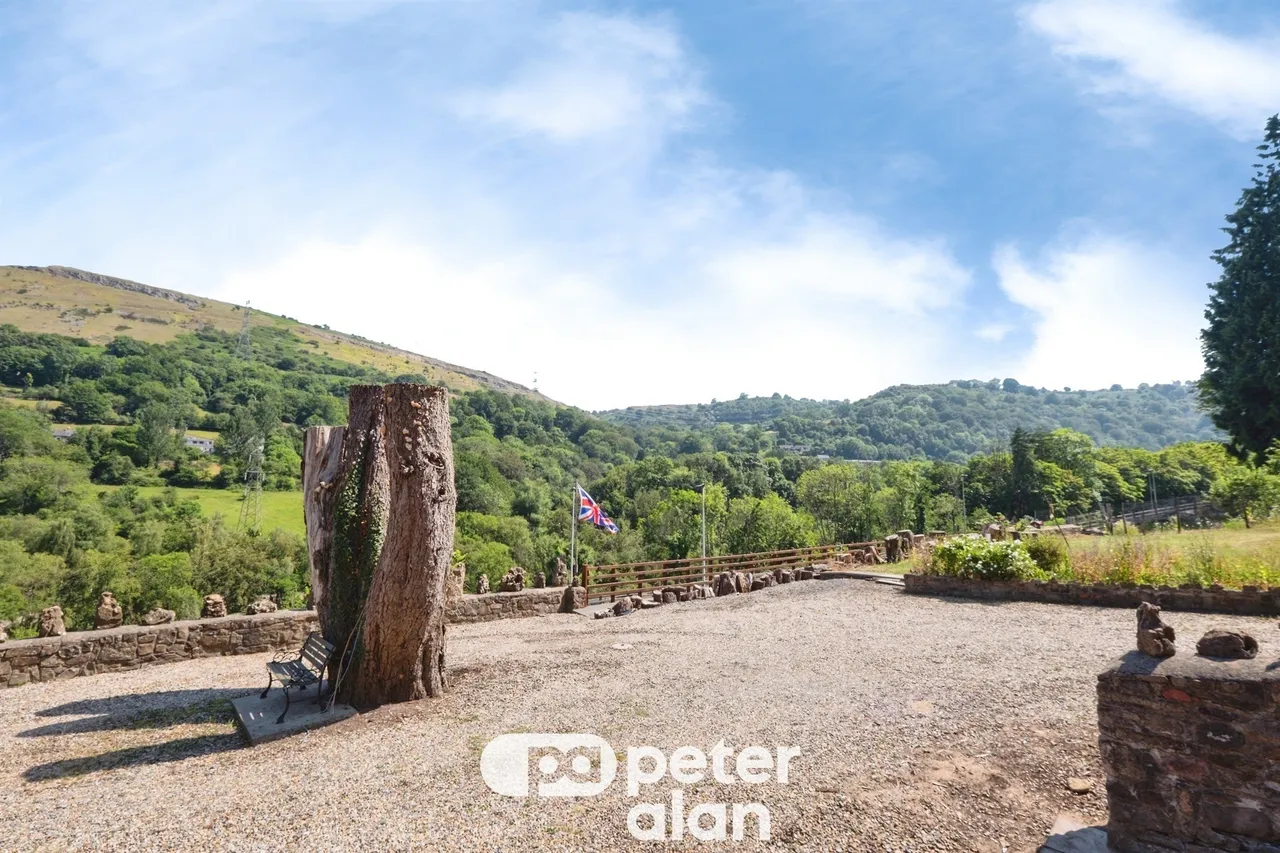 Church Road, Abergavenny, NP7, photo 2
