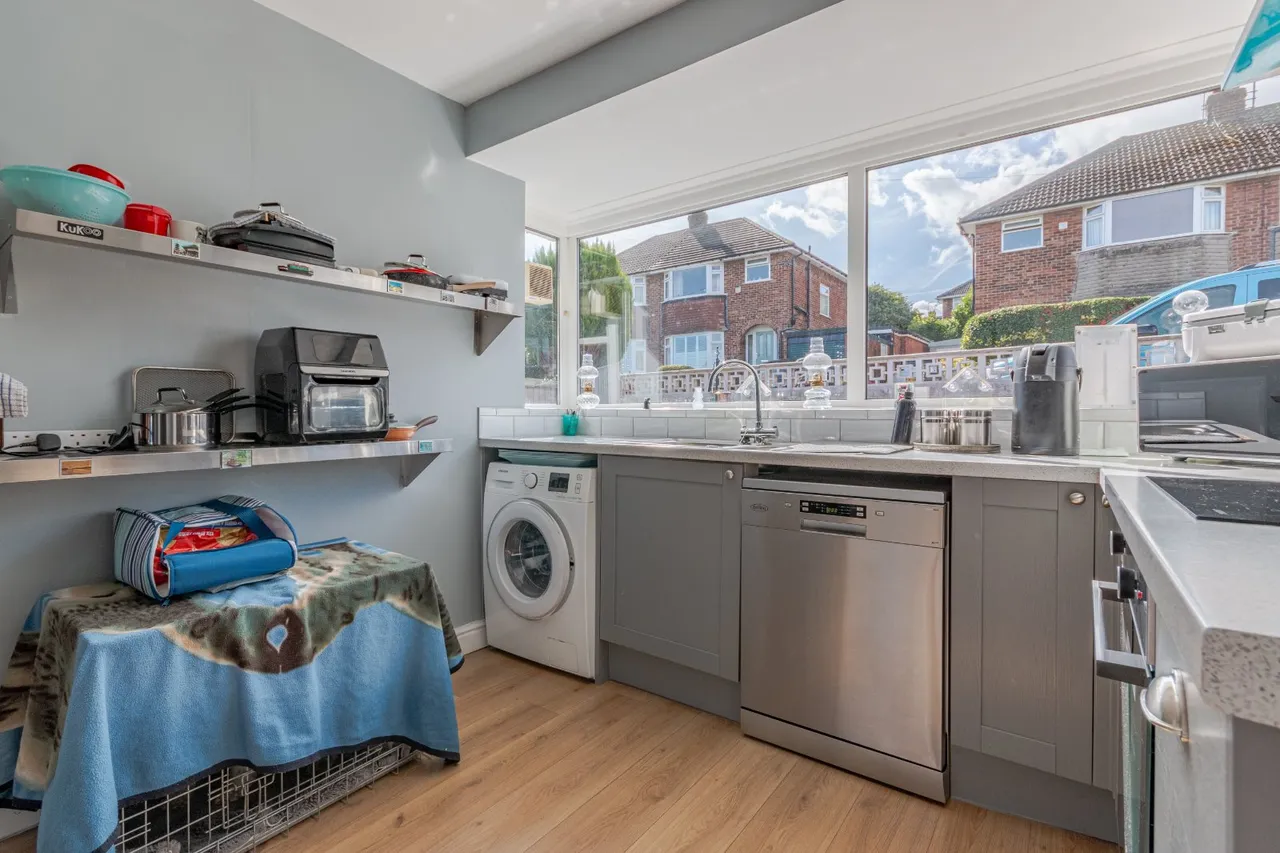 Roundhill Mount, Bingley, BD16, photo 8