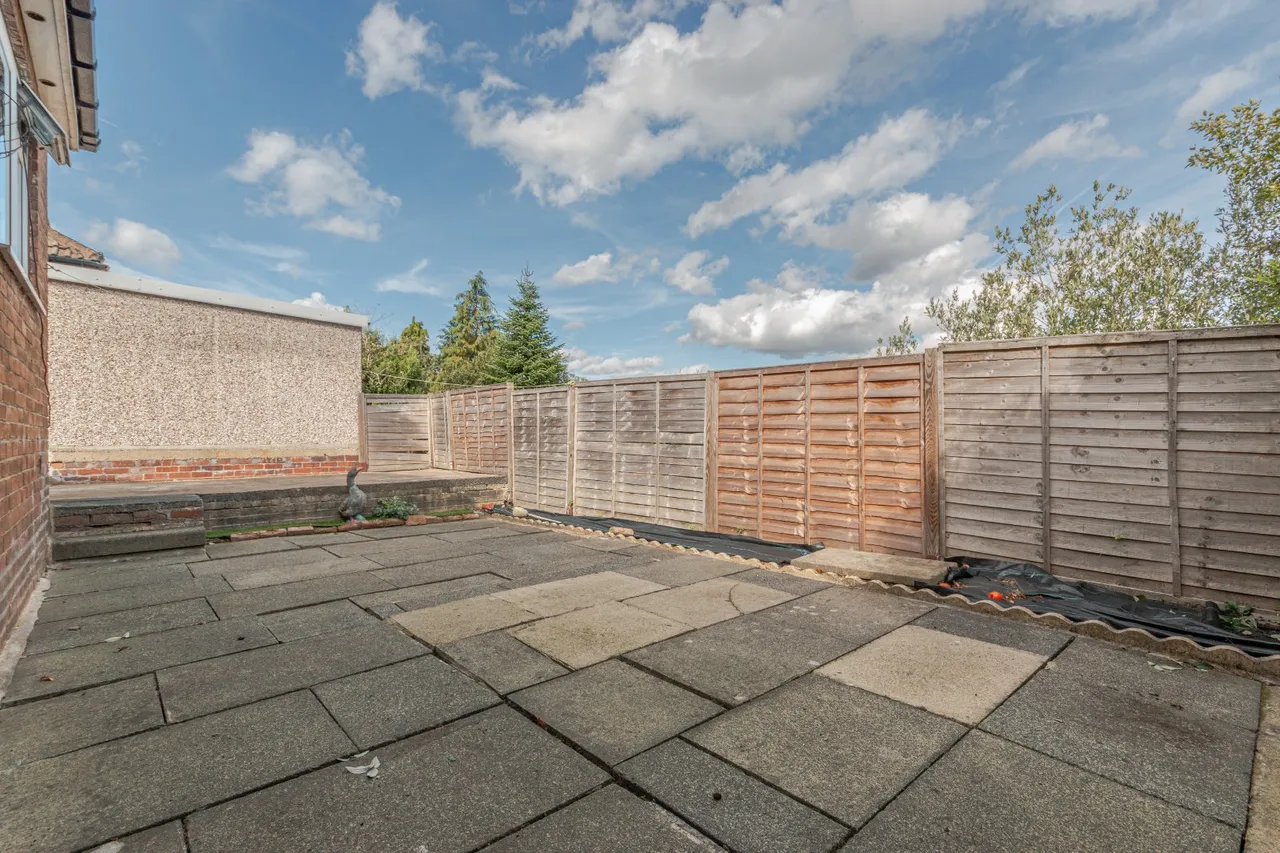 Roundhill Mount, Bingley, BD16, photo 10