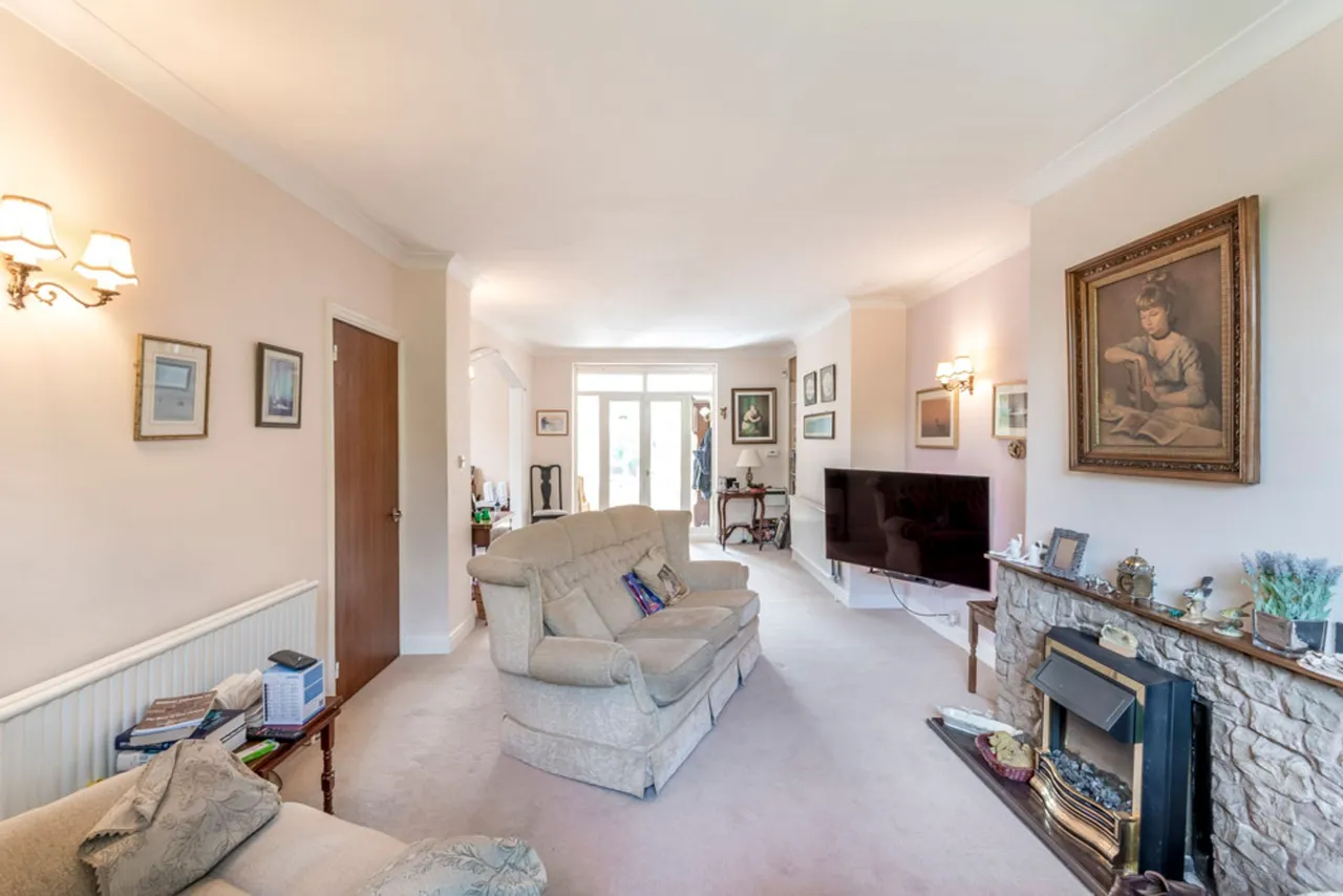 Main Street, Oldcotes, S81, photo 9