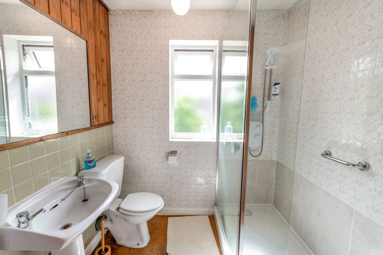 Main Street, Oldcotes, S81, photo 18