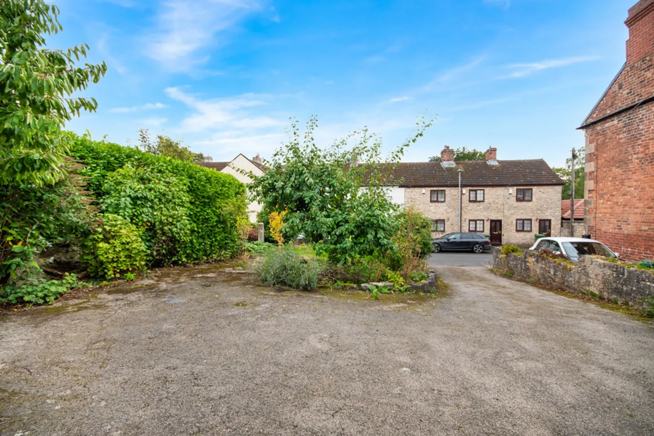 Main Street, Oldcotes, S81, photo 23