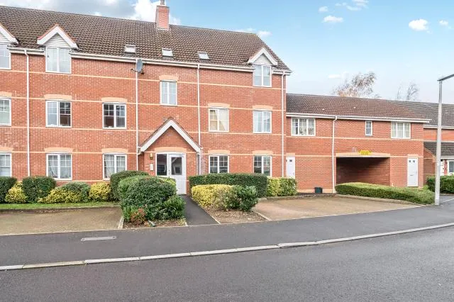 Windsor Court, Newbury, RG14, photo 18