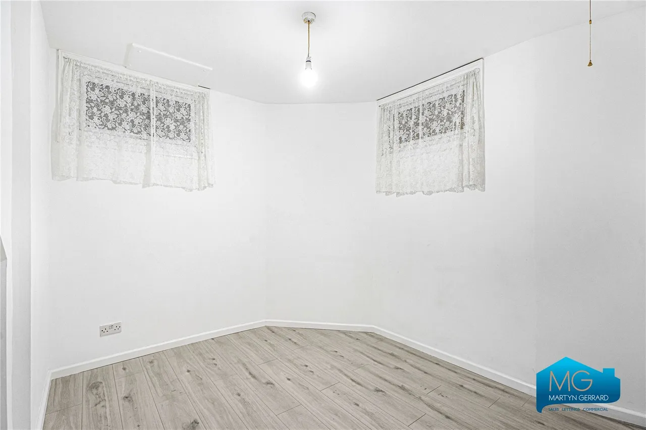 Myddleton Road, London, N22, photo 7