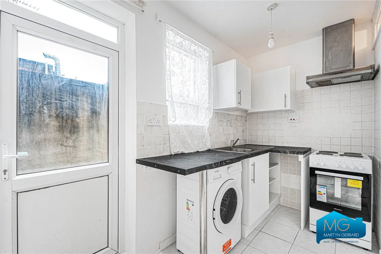 Myddleton Road, London, N22, photo 3