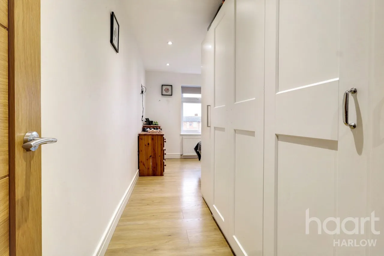 Hollyfield, Harlow, CM19, photo 12