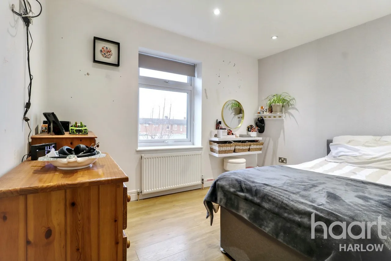 Hollyfield, Harlow, CM19, photo 13