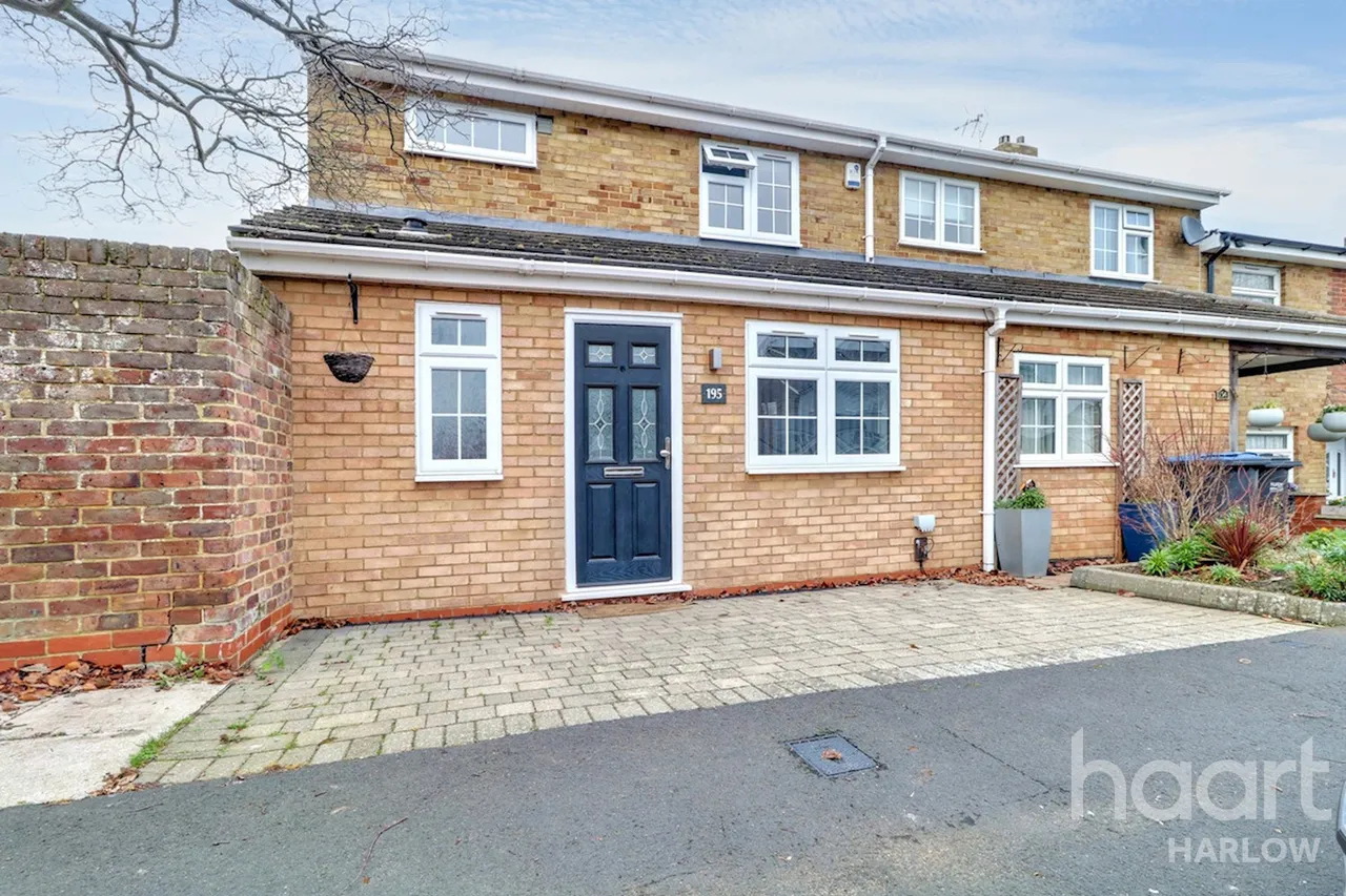 Hollyfield, Harlow, CM19, photo 20