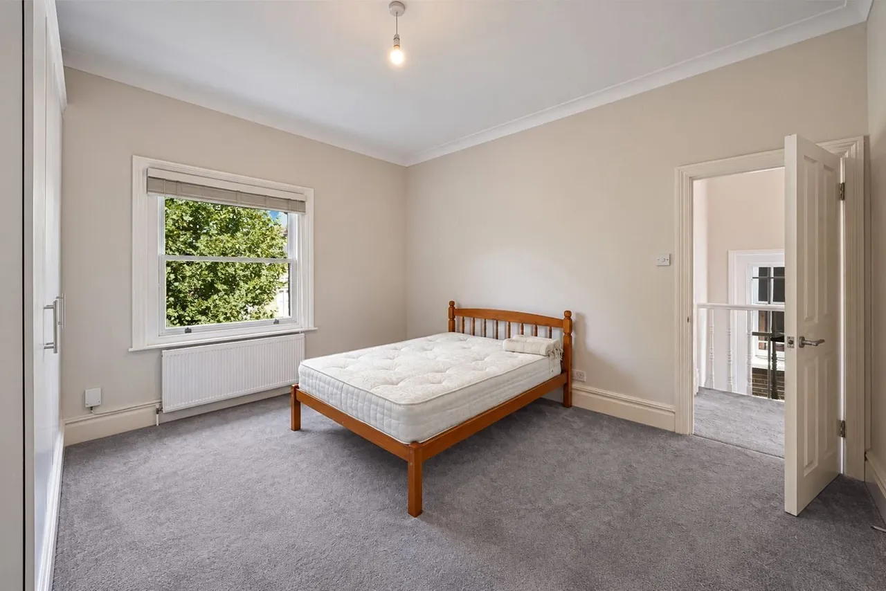 Brondesbury Villas, Kilburn, London, NW6, photo 3
