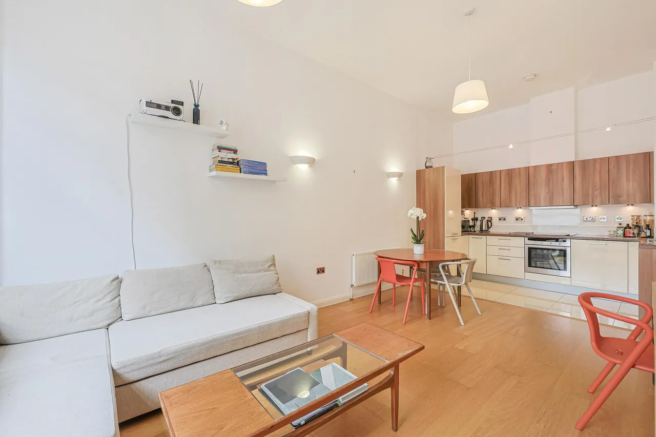 Larden Road, London, W3, photo 13
