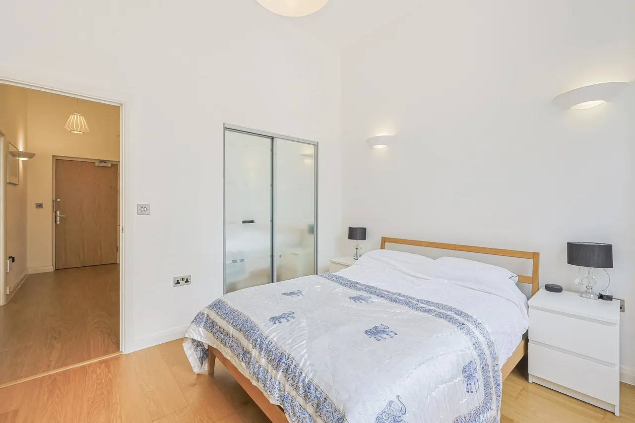 Larden Road, London, W3, photo 19