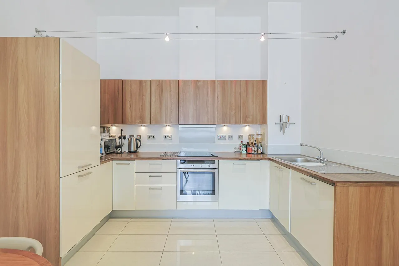 Larden Road, London, W3, photo 2