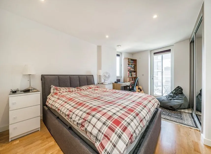 Baltic Avenue, Brentford, TW8, photo 6