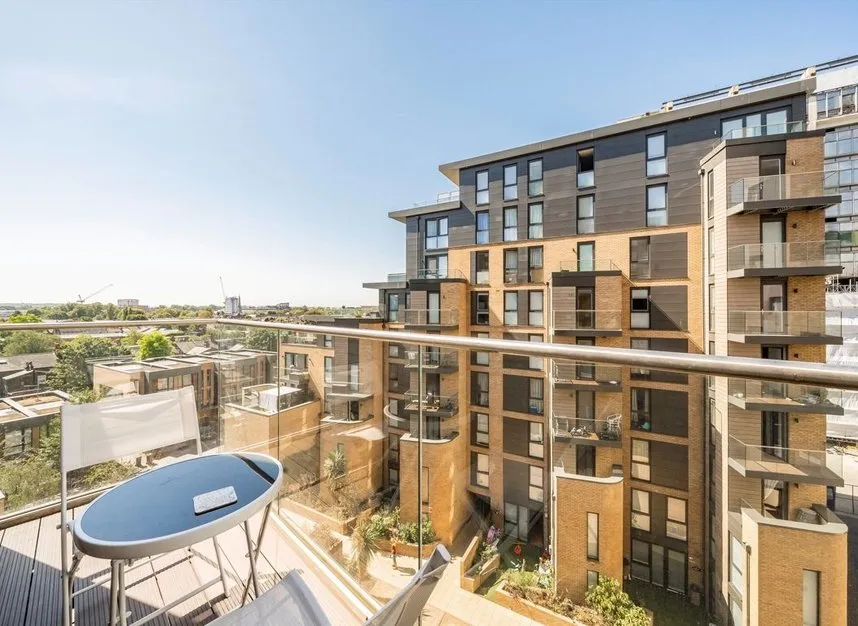 Baltic Avenue, Brentford, TW8, photo 7