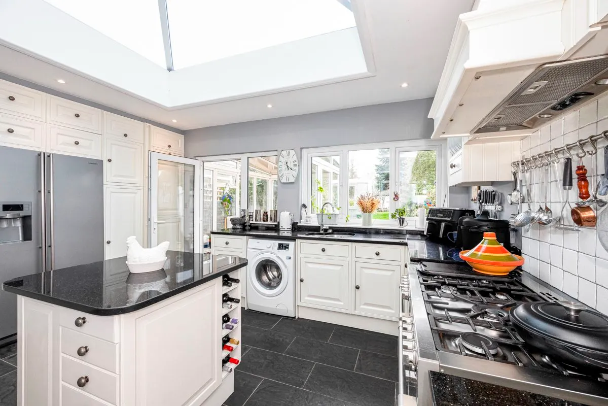 Hazelbrouck Gardens, Ilford, Essex, IG6 2XL, photo 5