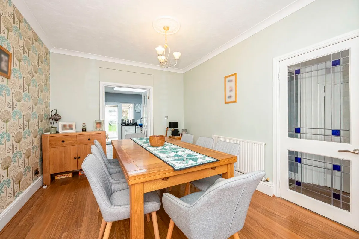 Hazelbrouck Gardens, Ilford, Essex, IG6 2XL, photo 4