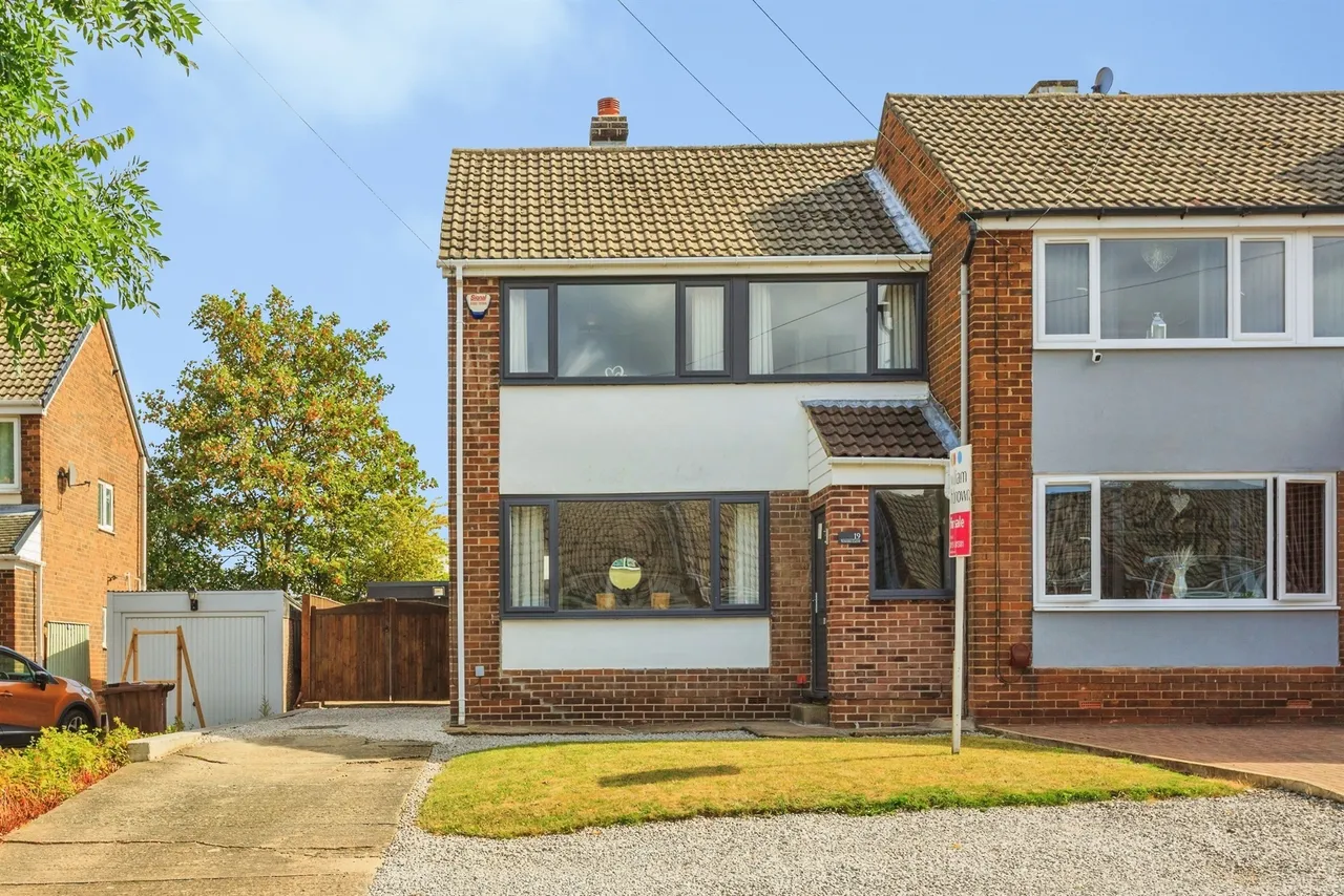 3 bed house for sale — Towers Close, Crofton, Wakefield