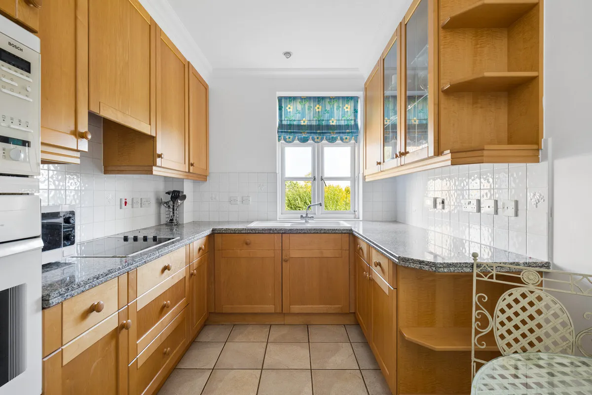 Holloway Drive, Virginia Water, GU25, photo 10
