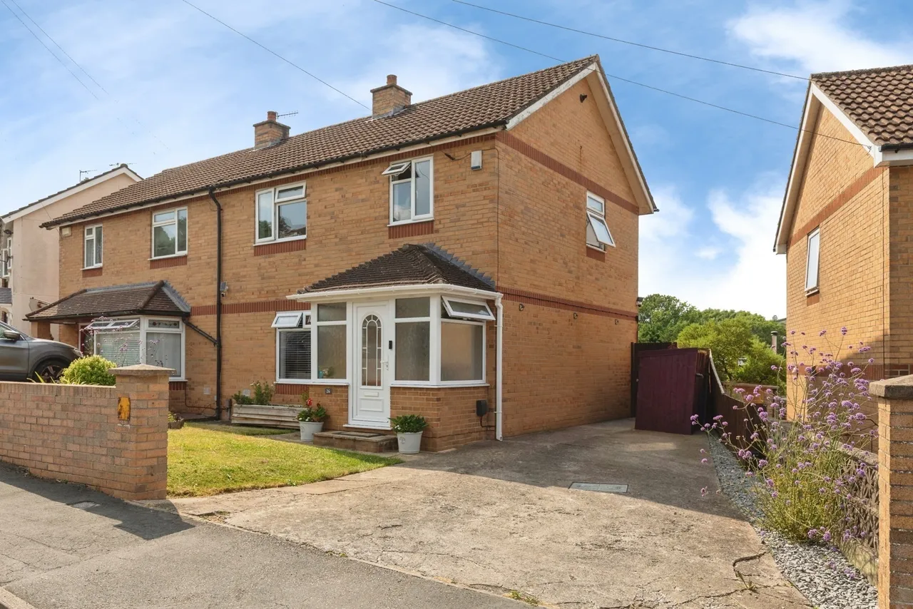 3 bed house for sale — Redford Crescent, Bristol, Somerset, BS13
