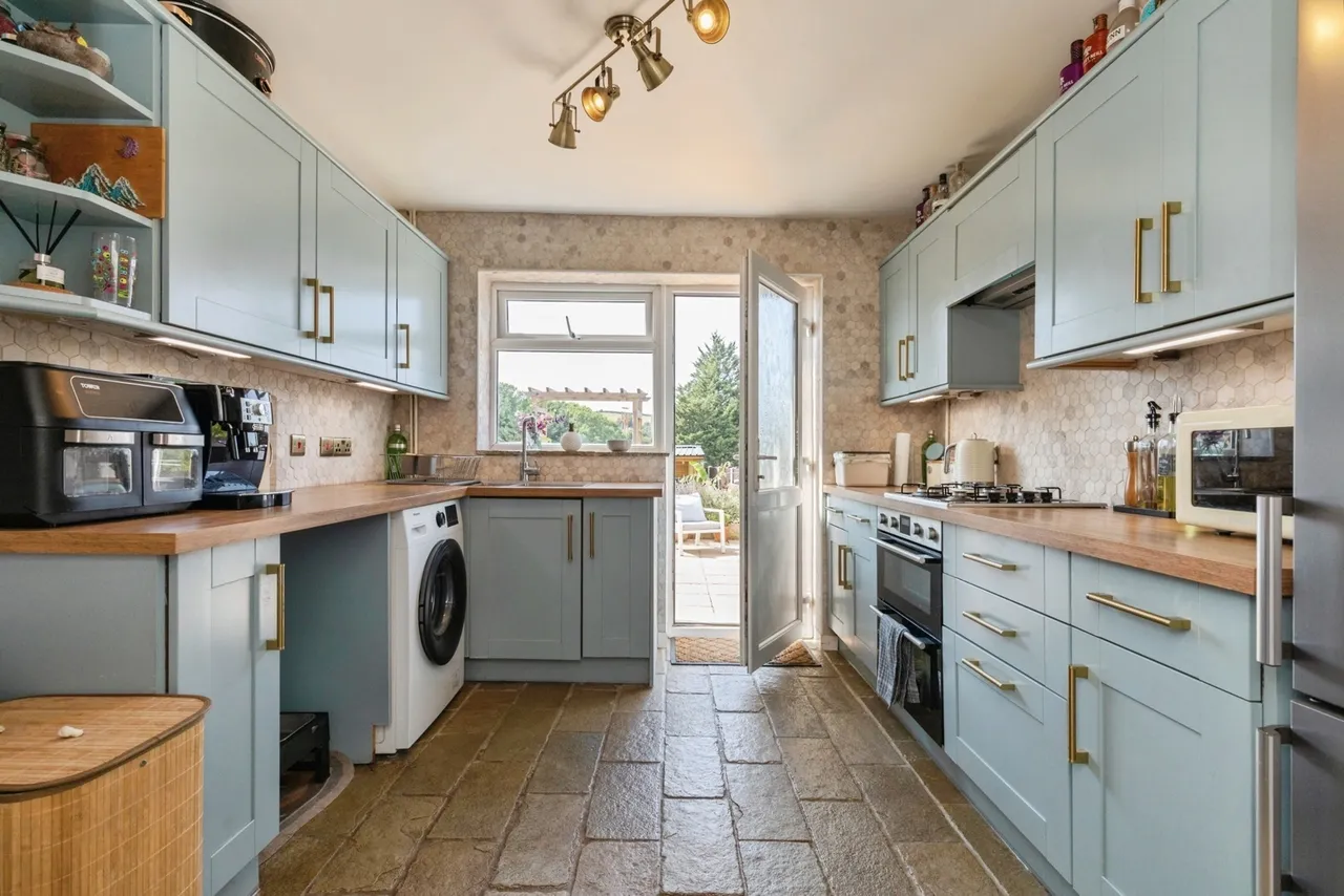 Redford Crescent, Bristol, Somerset, BS13, photo 2