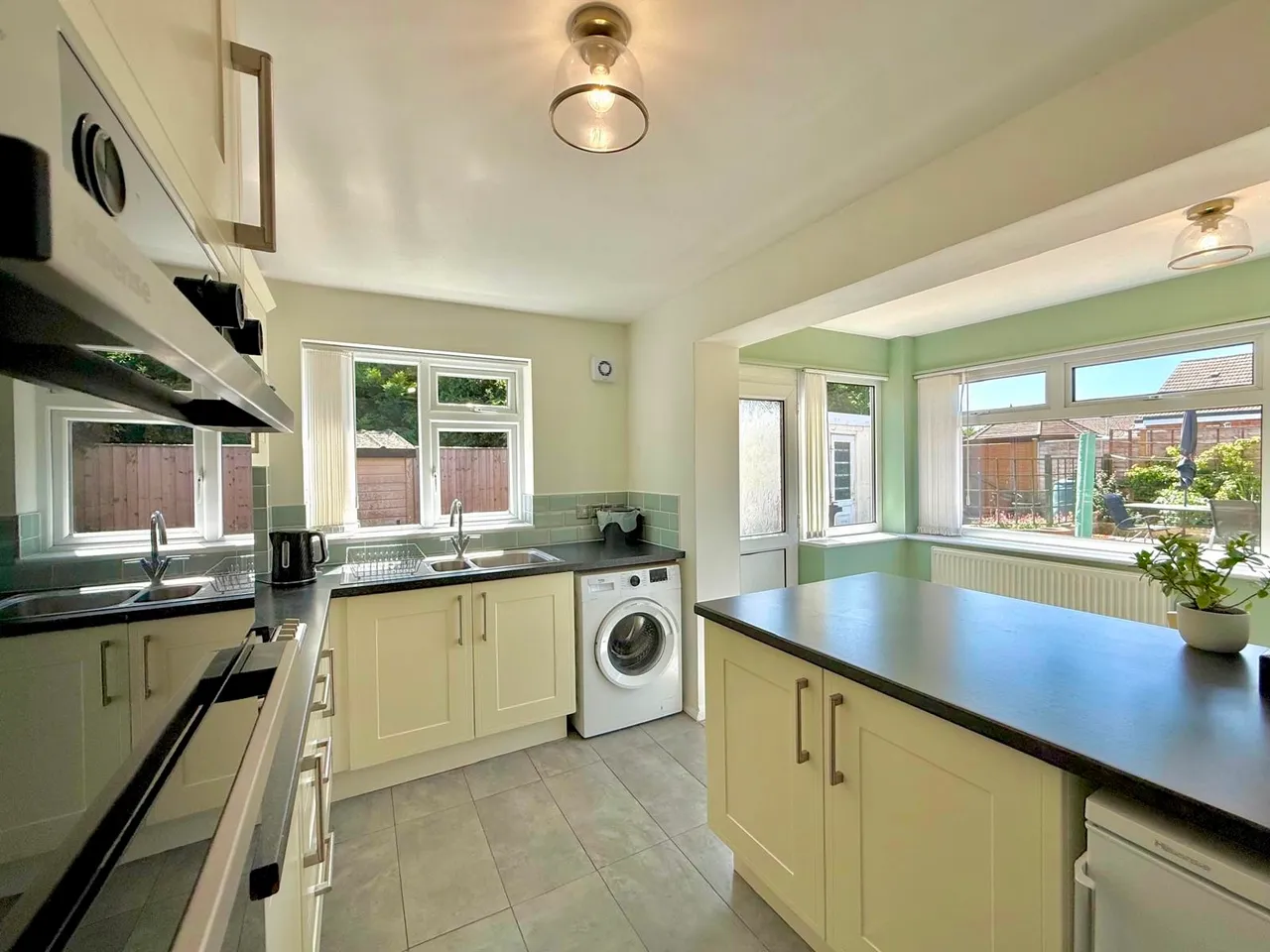 Witham Way, Swindon, Wiltshire, SN2 7NN, photo 3