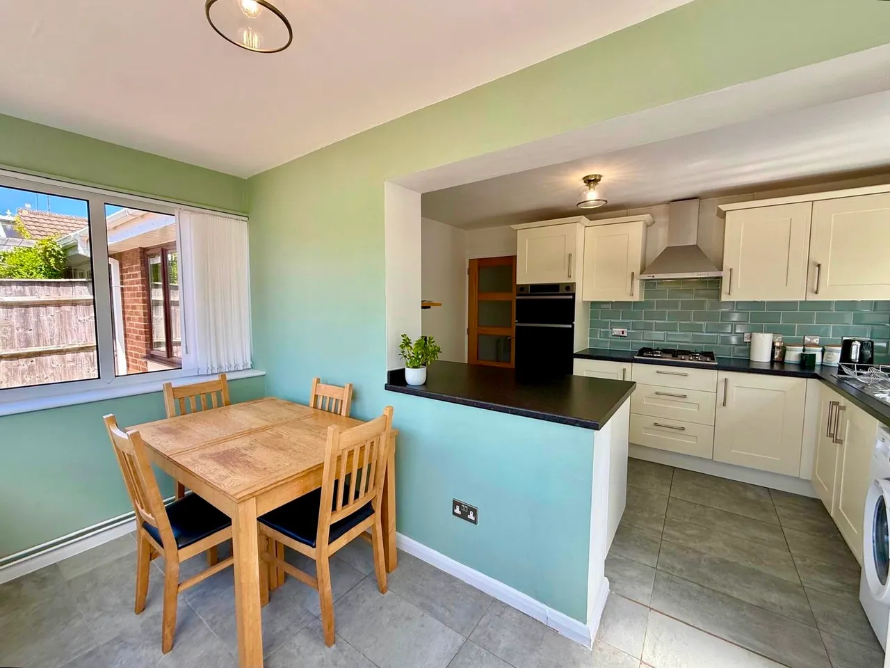 Witham Way, Swindon, Wiltshire, SN2 7NN, photo 4