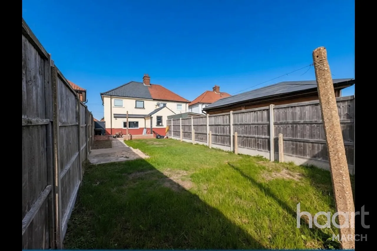 Burnsfield Estate, Chatteris, PE16, photo 16