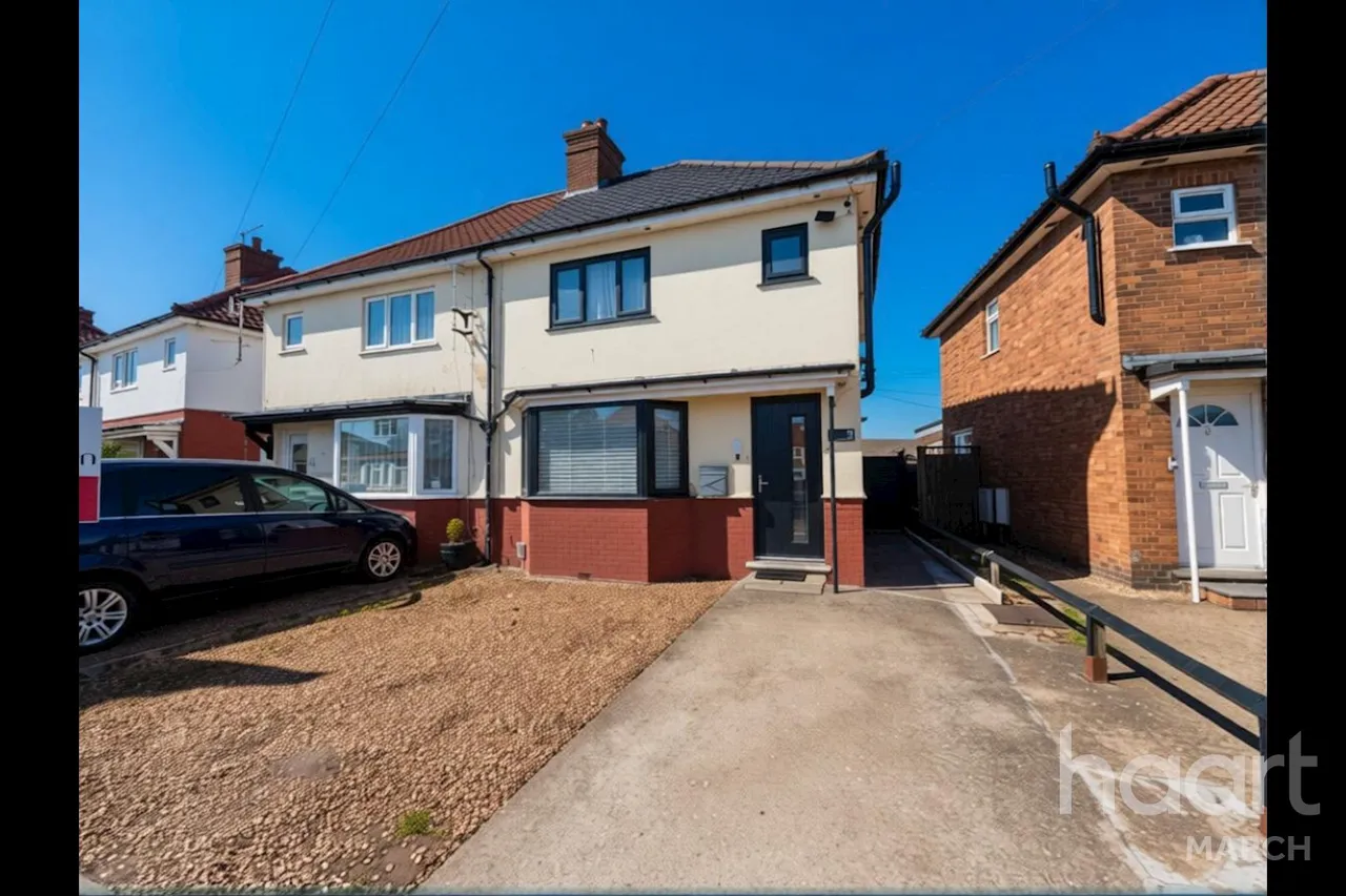3 bed house for sale, Burnsfield Estate, Chatteris, PE16