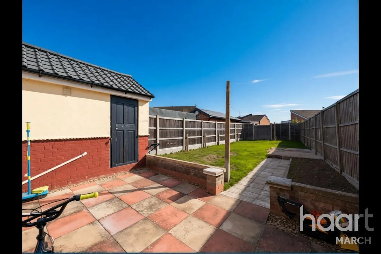 Burnsfield Estate, Chatteris, PE16, photo 5
